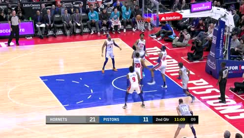 【NBA集锦】小伙子前途无量 华盛顿自投自抢上篮打进