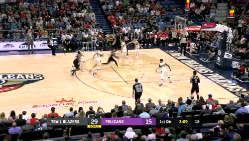 【NBA集錦】殺神降臨！利拉德直搗黃龍單臂滑翔劈扣