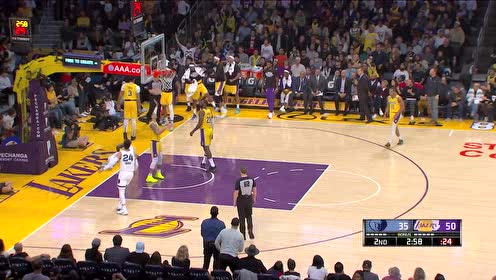 【NBA集锦】这防守足够硬气 小杰克逊跳投惨遭浓眉无情血帽