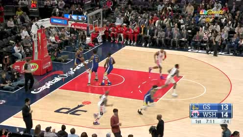 【NBA集锦】比尔突破急停露锋芒 格林外线三分见真章