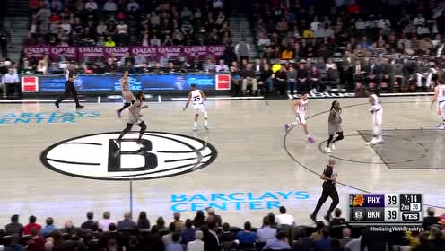 【NBA集锦】丁威迪随手将球抛向天空 小乔丹翱翔九天在艾顿头上暴扣