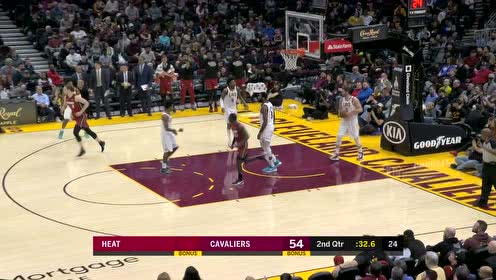 【NBA集錦】納恩大步流星甩開防守 變向過人挑籃命中