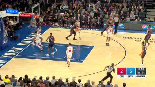 【NBA集锦】吉布森篮下接球 无视防守突破上篮