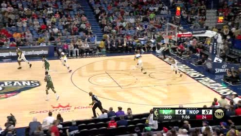 【NBA集錦】超級巨星的個人時刻 字母哥外線三分&內(nèi)線強(qiáng)吃連下5分