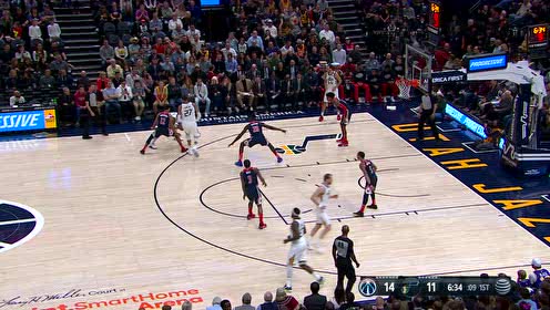 【NBA集锦】力拔山兮气盖世 米切尔突破扣篮八村垒成背景