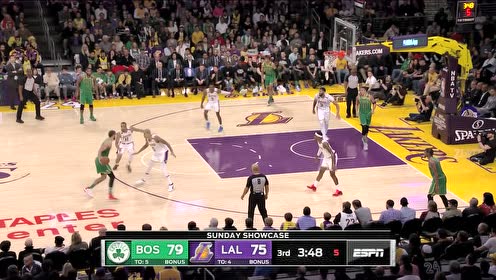 【NBA集錦】隆多搶斷傳球一氣呵成 庫(kù)茲馬空切上籃輕松寫(xiě)意