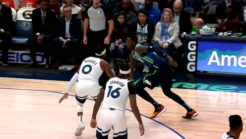 【NBA集锦】如入无人之境 史密斯强杀篮下打成2+1
