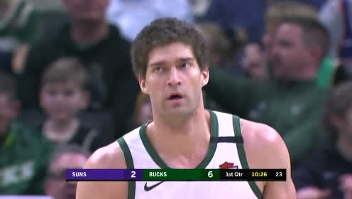 【NBA集锦】字母哥高吊大洛内线轻松放篮 乌布雷突进禁区抛投回应