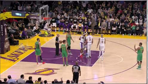 【NBA集錦】35歲的老漢就是注意養(yǎng)生 詹姆斯替補(bǔ)席保溫杯很搶眼