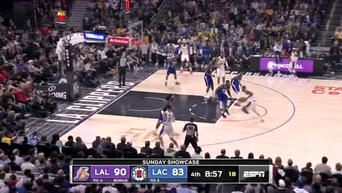 【NBA集锦】格林底线上篮再遭詹姆斯封盖 莫里斯反击补扣再添两分