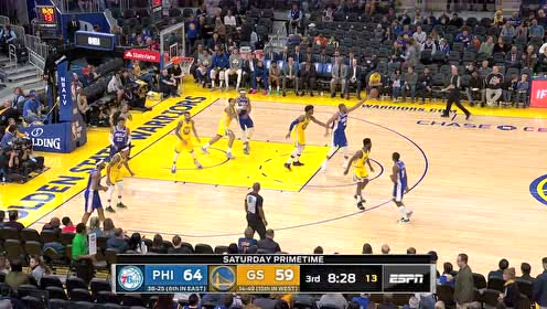 【NBA集錦】哈里斯籃下吃餅雙臂掛筐 米爾頓晃開維金斯強硬打進