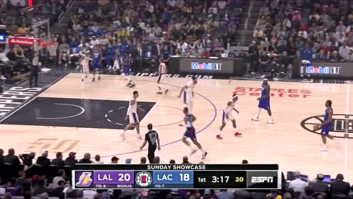 【NBA集锦】中投比上篮还稳 莱昂纳德后撤步晃开浓眉中投命中1