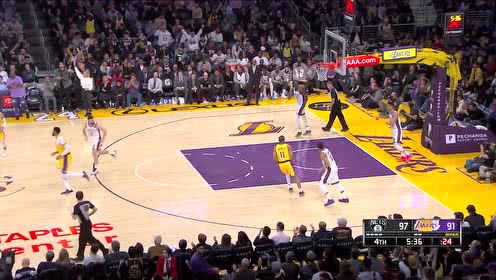 【NBA集錦】單打艾倫毫不費(fèi)勁 詹姆斯弧頂三分射中招呼球迷