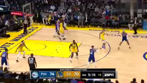 【NBA集錦】不知道的以為你在逮蝴蝶！裁判連續(xù)彎腰撿哨實力搶鏡