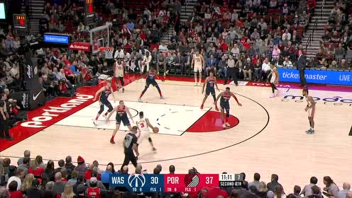 【NBA集錦】老哥螺旋穩(wěn)！麥科勒姆連續(xù)胯下急停中投命中