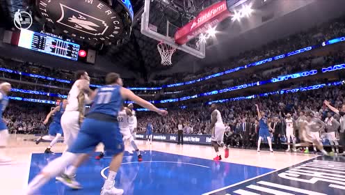 【NBA集錦】盧卡華麗運球秀翻霍勒迪 東契奇超越基德成為隊史三雙王