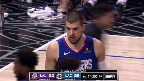 【NBA集锦】这也能帽不可思议 祖巴茨大帽封锁詹姆斯与麦基的空接!