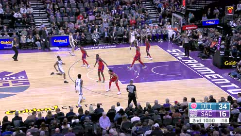 【NBA集锦】妙传!巴恩斯虚晃手递手 贾尔斯顺下得分