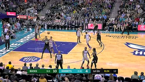 【NBA集錦】身體素質(zhì)肉眼可見 字母哥帶球突進(jìn)干拔重扣虐筐