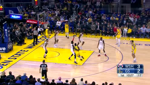 【NBA集锦】安德森伸手一捞轻松抢断 维金斯持球强攻上篮得手