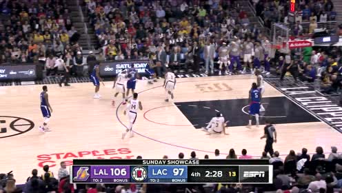 【NBA集锦】全力模式慢慢打开了 詹姆斯倒地救球拼出身上每一分力量!