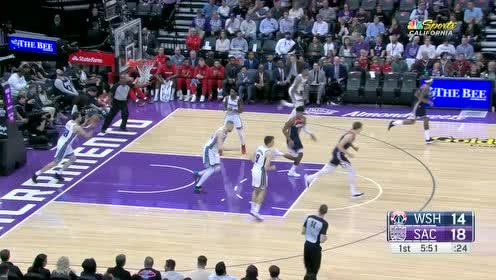 【NBA集锦】姿势简直美如画 比尔漂移中投稳稳命中