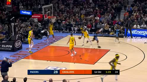 【NBA集錦】攔是攔不住了！樂福擊地妙傳波特直奔禁區(qū)掛筐暴扣