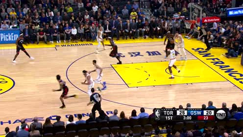 【NBA集錦】一片驚呼！帕斯卡爾用身體強(qiáng)碾沖刺完成雷霆砸扣氣勢喧天