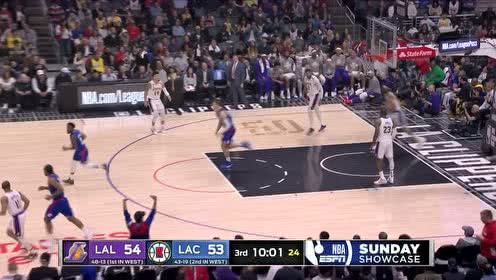 【NBA集锦】莱昂纳德三分稍稍偏出 祖巴茨旱地拔葱原地干拔补扣