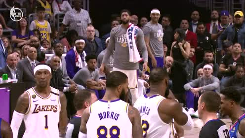 【NBA集锦】贝弗利挑衅詹姆斯又被无视! 试图惹怒詹姆斯真的不容易