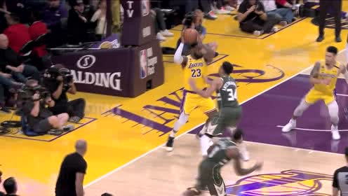 【NBA集锦】詹姆斯vs字母哥连续内线对位混剪 詹皇实力诠释姜还是老的辣