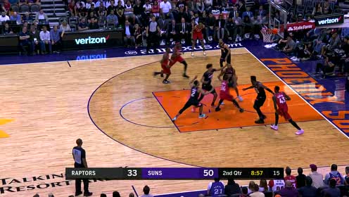 【NBA集錦】聽聲音就知道扣得有多狠 鮑威爾人縫大步流星力劈華山