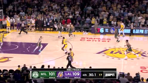 【NBA集锦】老当益壮!詹姆斯风骚转体单臂暴扣制霸全场