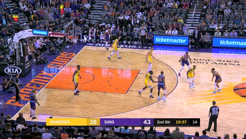 【NBA集锦】布里奇斯再射三分延续火热 维金斯翱翔上篮2+1挺身止血