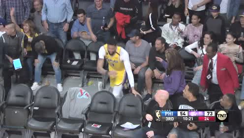 【NBA集錦】氣勢完全起來了！詹姆斯助飛麥基單臂灌籃虐筐