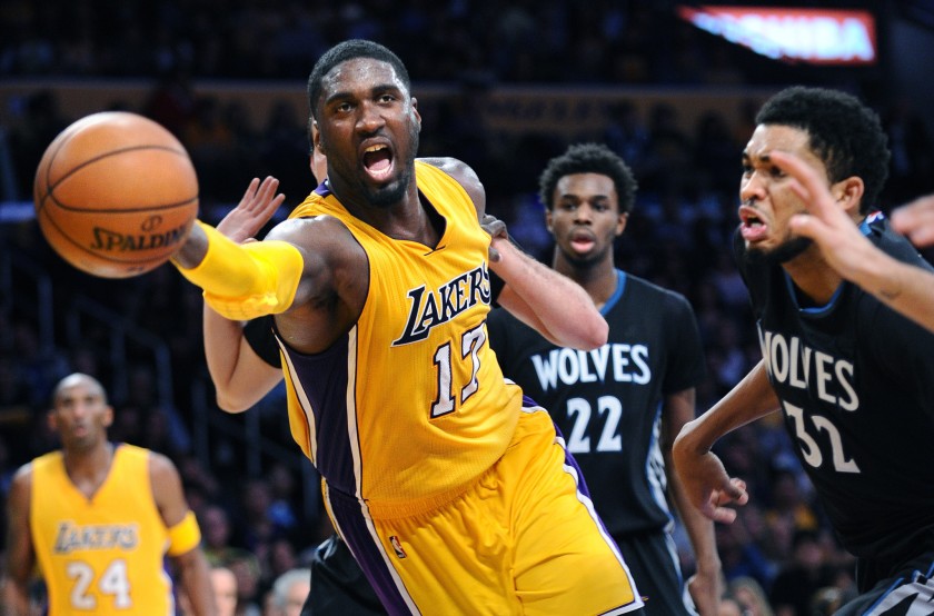 Lakers' Roy Hibbert is protecting the rim and his young teammates ...