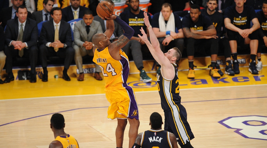 南斯谈科比最后一战:感觉像在看电影 一点也不真实 - 球迷屋