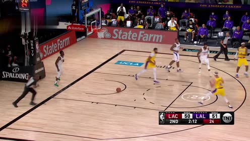 【NBA集錦】虛虛實實！濃眉虛晃一槍直殺籃下雙手重扣