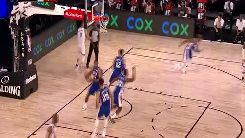 【NBA集锦】谁来数数他晃了几下 西蒙斯连续晃动助攻取分