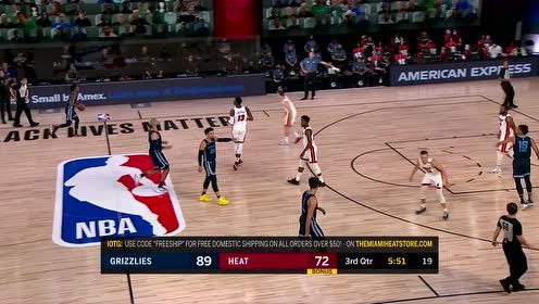 【NBA集锦】投疯了! 布鲁克斯右侧45度迎着防守再进三分