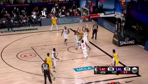 【NBA集錦】一身鋼筋鐵骨 詹姆斯碾壓突破強硬上籃命中