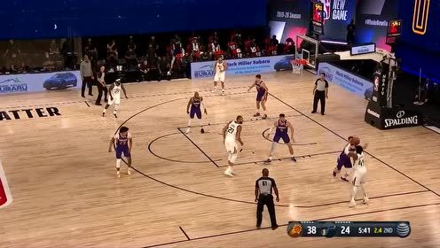 【NBA集锦】豪横！米切尔外线试探两步拔起就射一发入魂