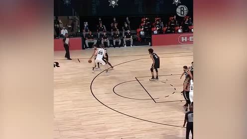 【NBA集锦】今天我就是超巨 勒维尔硬挤掩护墙抢断怀特反击一条龙