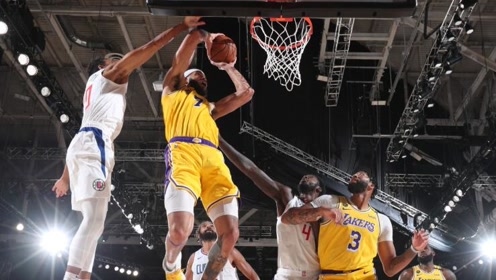 【NBA集錦】跟著大哥走吃喝全都有 詹姆斯妙傳麥基雙手暴力虐筐