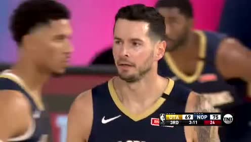 【NBA集錦】已在場(chǎng)邊治療 雷迪克上籃時(shí)手掌下滑直擊戈貝爾眼睛