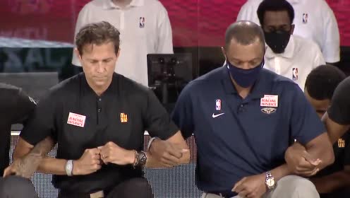 【NBA集錦】賽前全員單膝跪地 個(gè)個(gè)身穿black lives matter