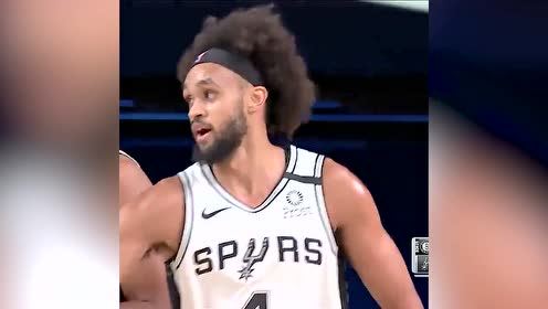 【NBA集锦】约翰逊惊人弹跳追身排球血帽策动反击 怀特一往无前强冲篮下打成反击2+1