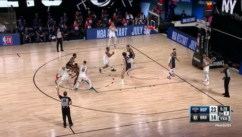 【NBA集锦】简直就是防守铜墙铁壁!海耶斯飞身大帽扇晕马丁