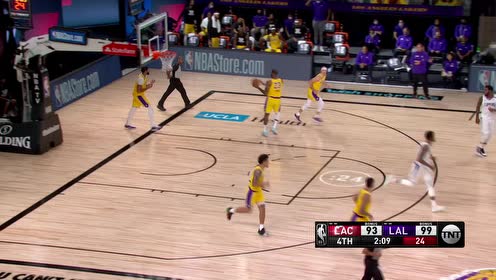 【NBA集錦】萬花叢中過片葉不沾身 喬治靈蛇出洞突破上籃得手