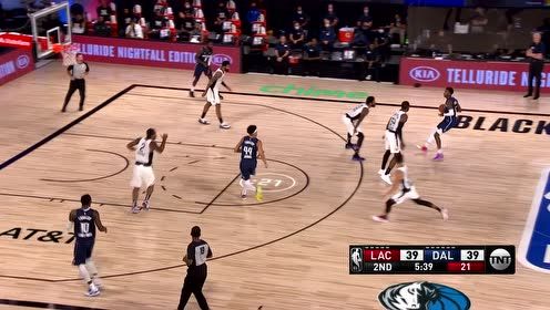 【NBA集锦】沙梅特单挑波神 惊心动魄打板上篮已经到了被盖的边缘